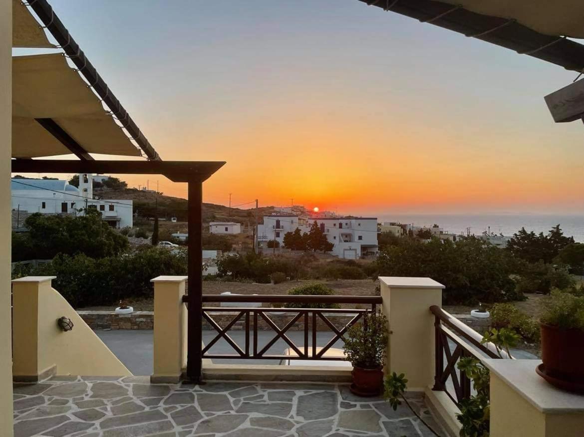 Theodorou Hotel Azolimnos Exterior photo