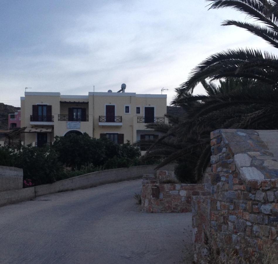 Theodorou Hotel Azolimnos Exterior photo