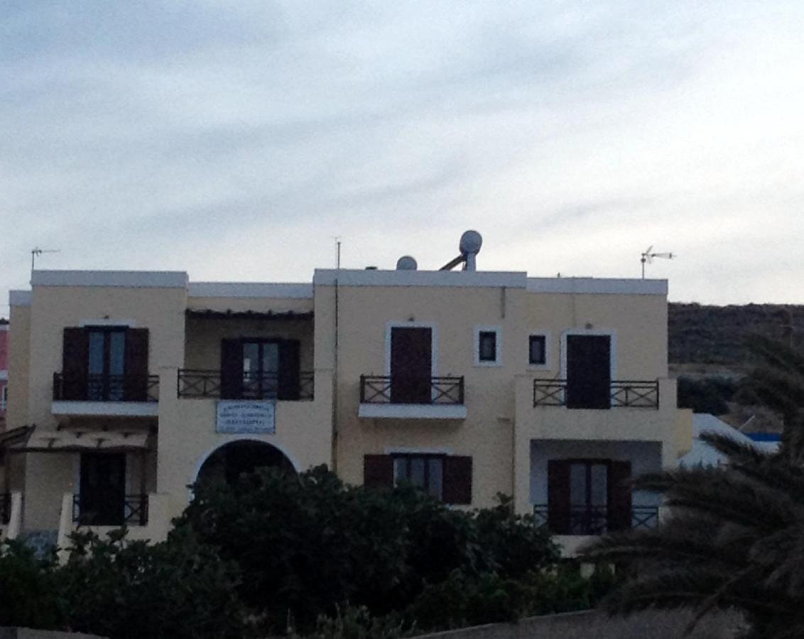 Theodorou Hotel Azolimnos Room photo