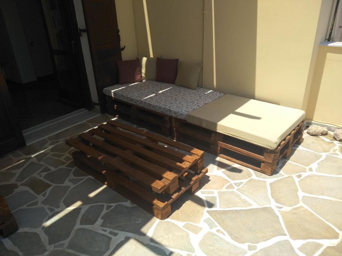 Theodorou Hotel Azolimnos Exterior photo