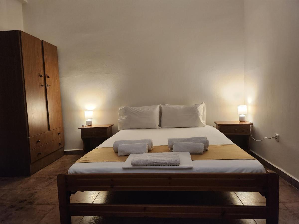 Theodorou Hotel Azolimnos Exterior photo