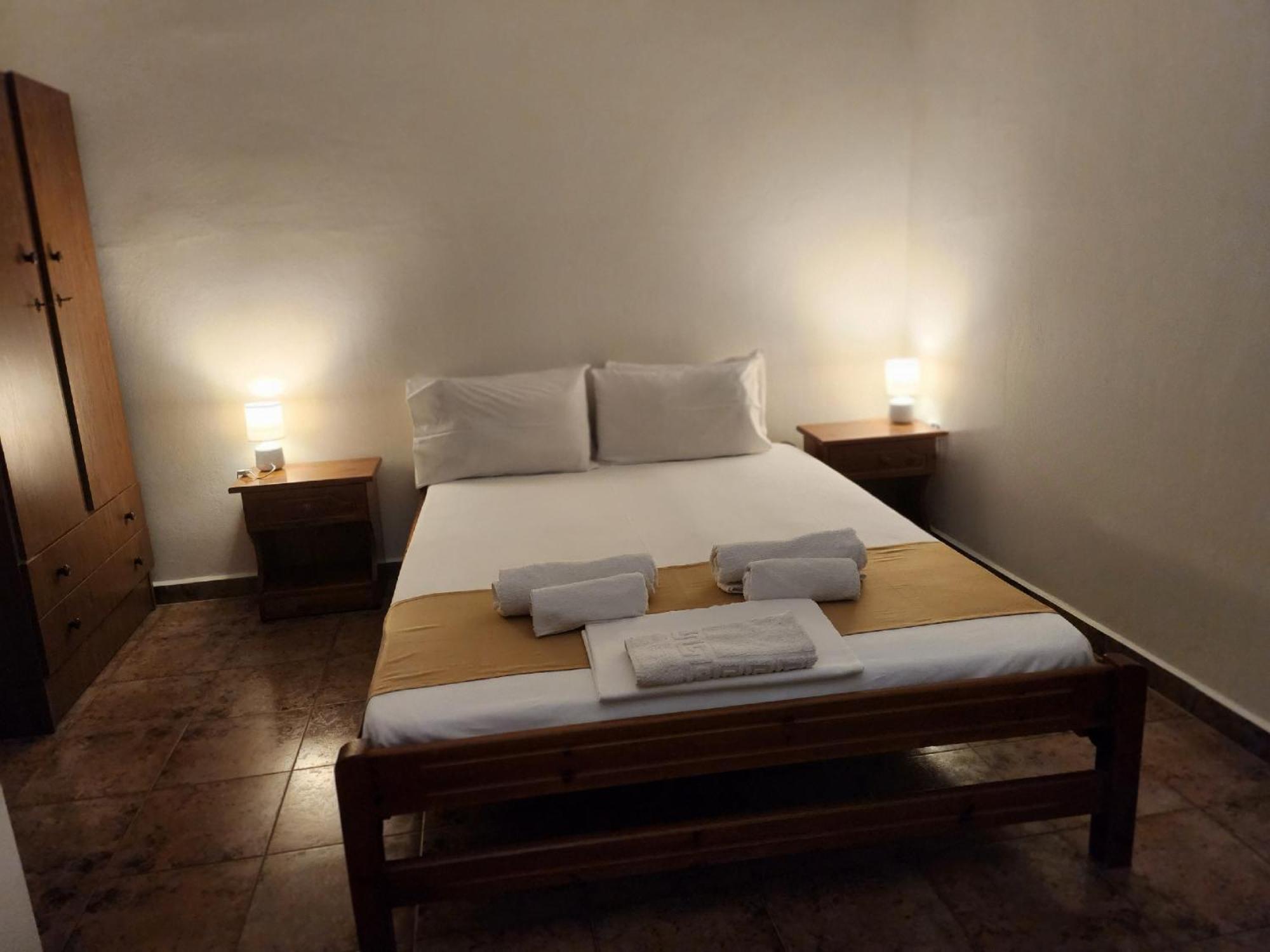 Theodorou Hotel Azolimnos Exterior photo