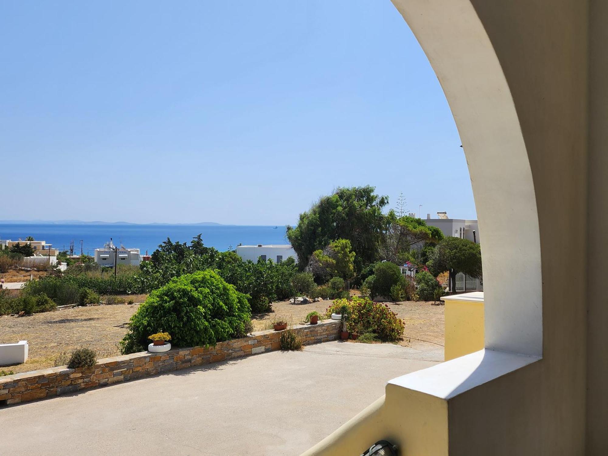 Theodorou Hotel Azolimnos Room photo